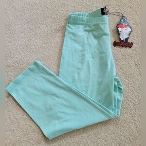 Insanity Mint Green Capris leggings  NWT Sz Small Medium Large Read Measurements